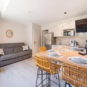 Appartement Au Coin Des Vins, Tulette